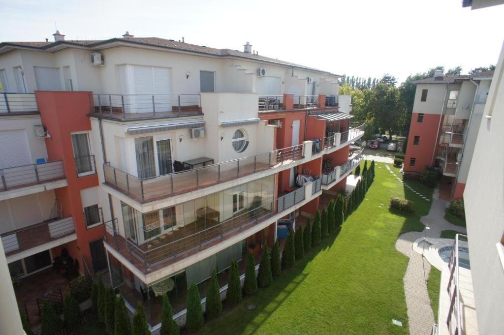 Goldenbeach Deluxe Apartment Siofok Exterior photo